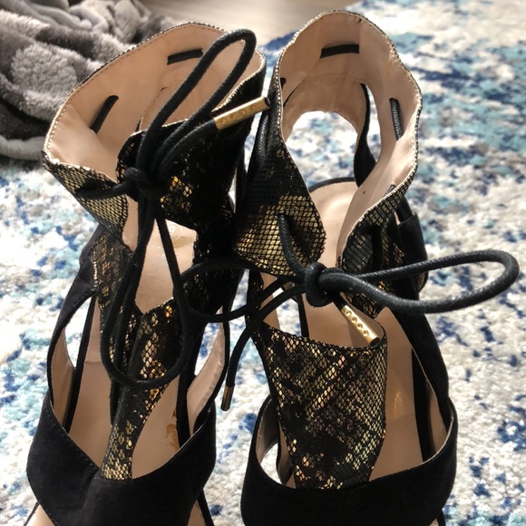 Black and gold stiletto heels - Picture 9 of 9